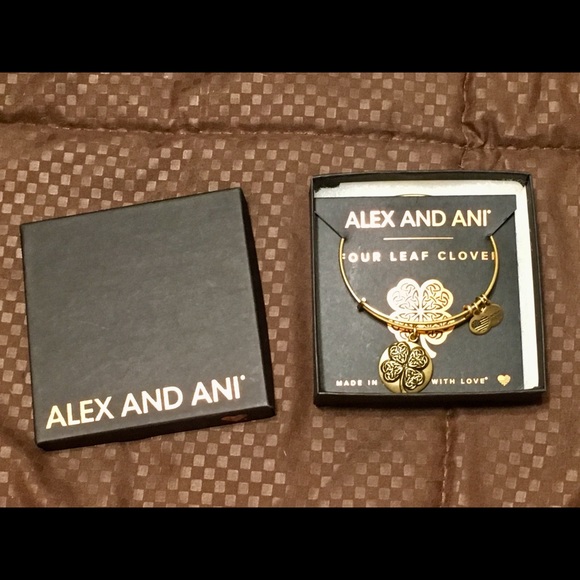 Alex and Ani four leaf clover bracelet - Picture 2 of 5